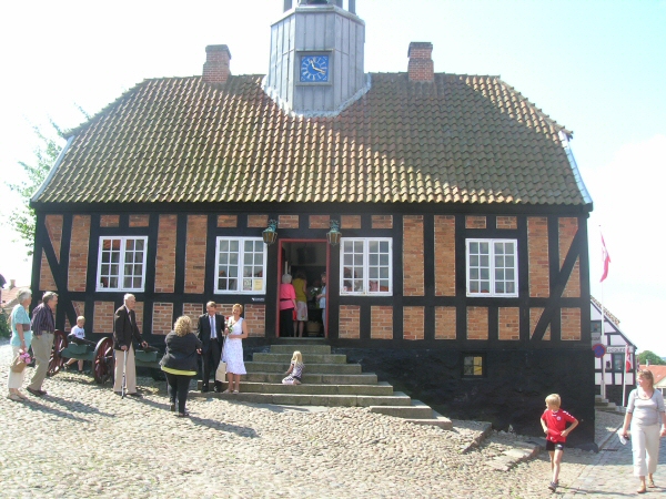 25